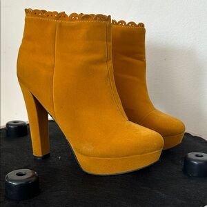 Qupid Mustard Heeled Ankle Boots